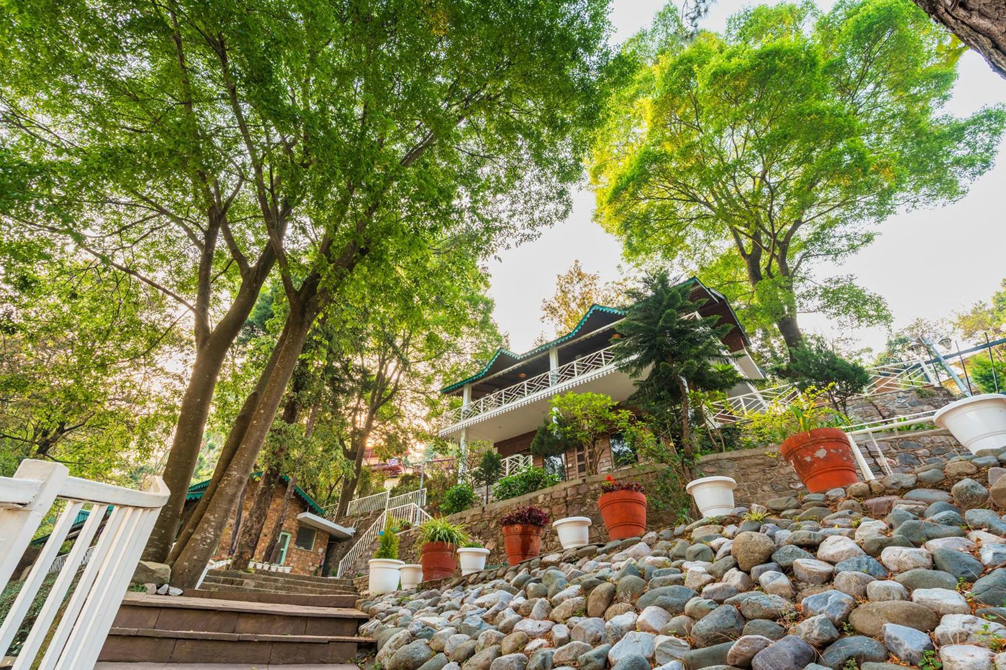 Malusara Retreat By The Lake Bhimtal Exterior photo