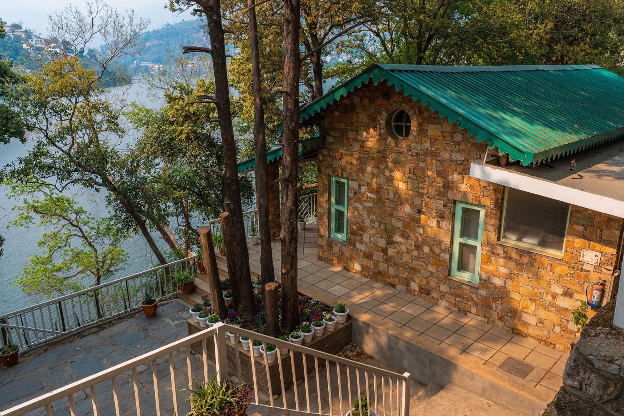 Malusara Retreat By The Lake Bhimtal Exterior photo