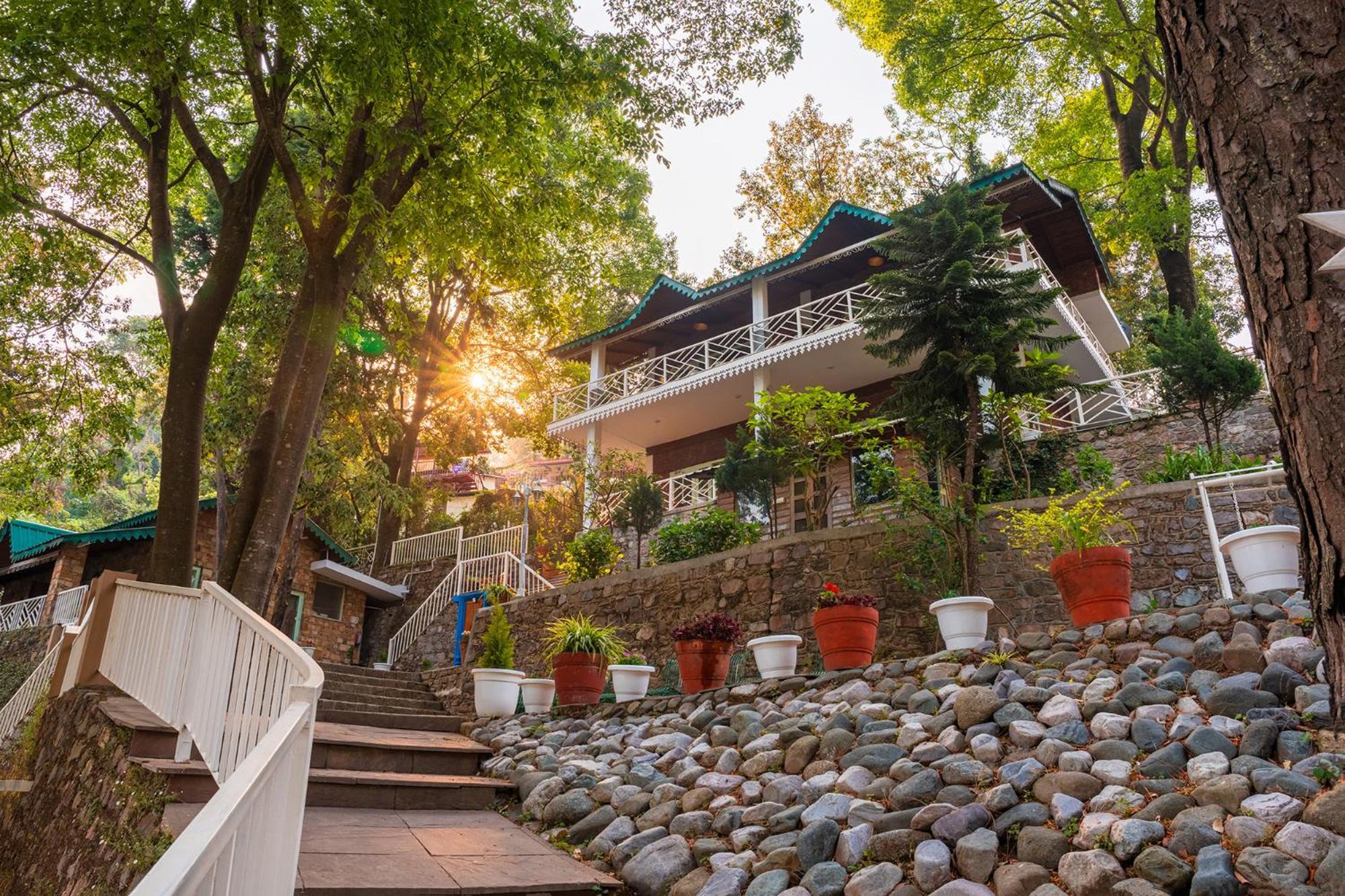 Malusara Retreat By The Lake Bhimtal Exterior photo